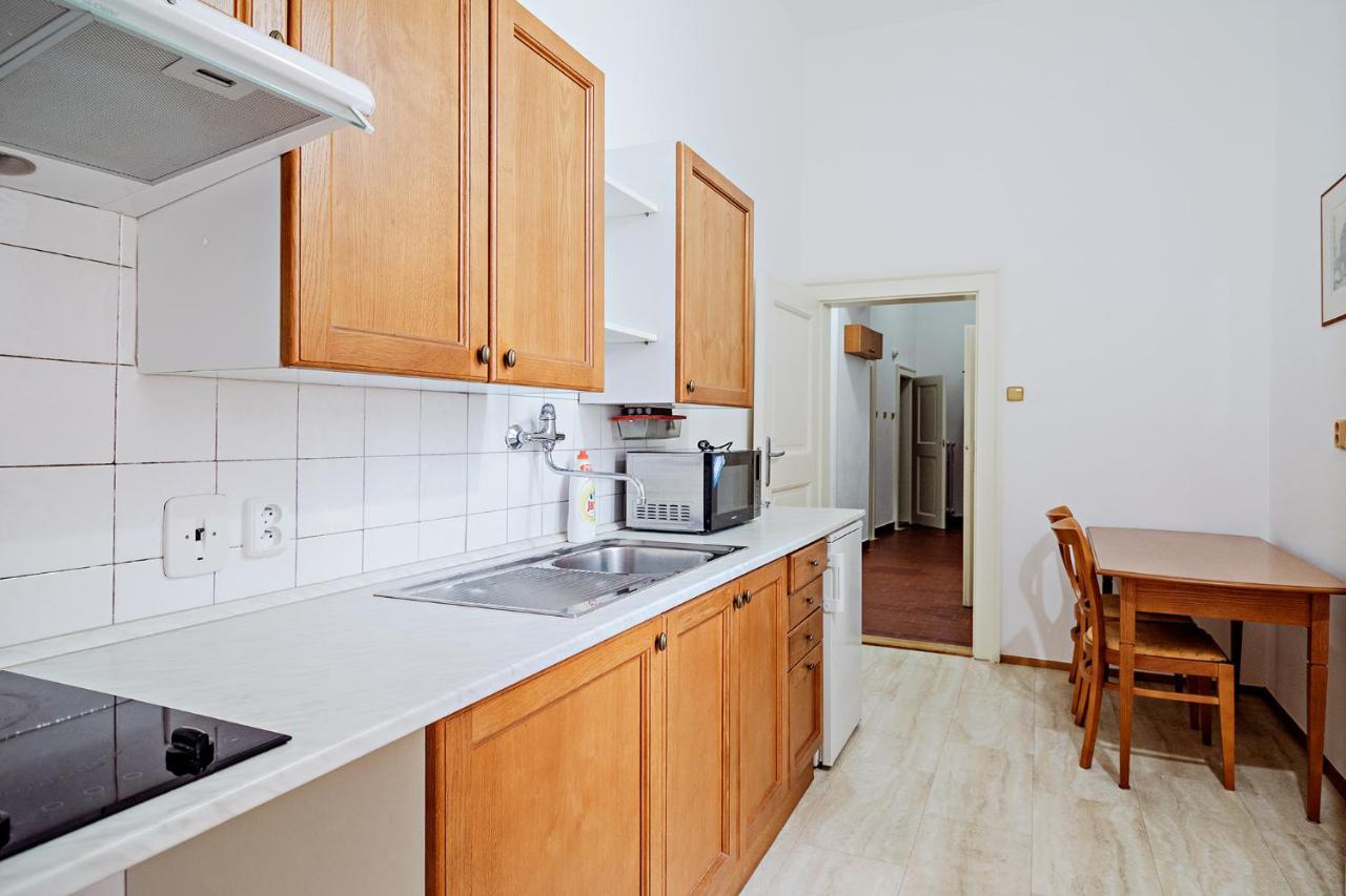 U Cerneho Medveda- At The Black Bear Apartment Prague Exterior photo