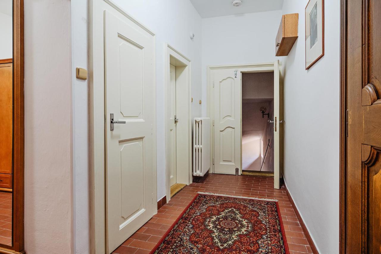 U Cerneho Medveda- At The Black Bear Apartment Prague Exterior photo