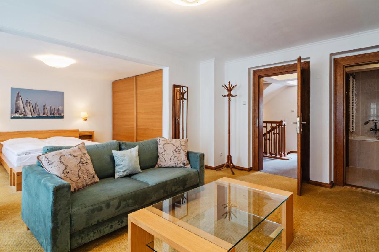 U Cerneho Medveda- At The Black Bear Apartment Prague Exterior photo